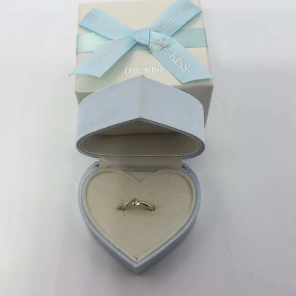 Gold Women's Ring
